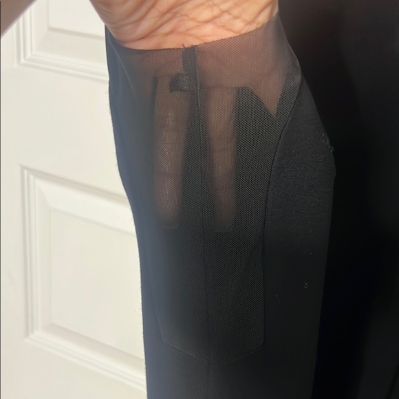 Gianni Bini Elegant Black Sleeveless Dress with cutout detail - Picture 5 of 6